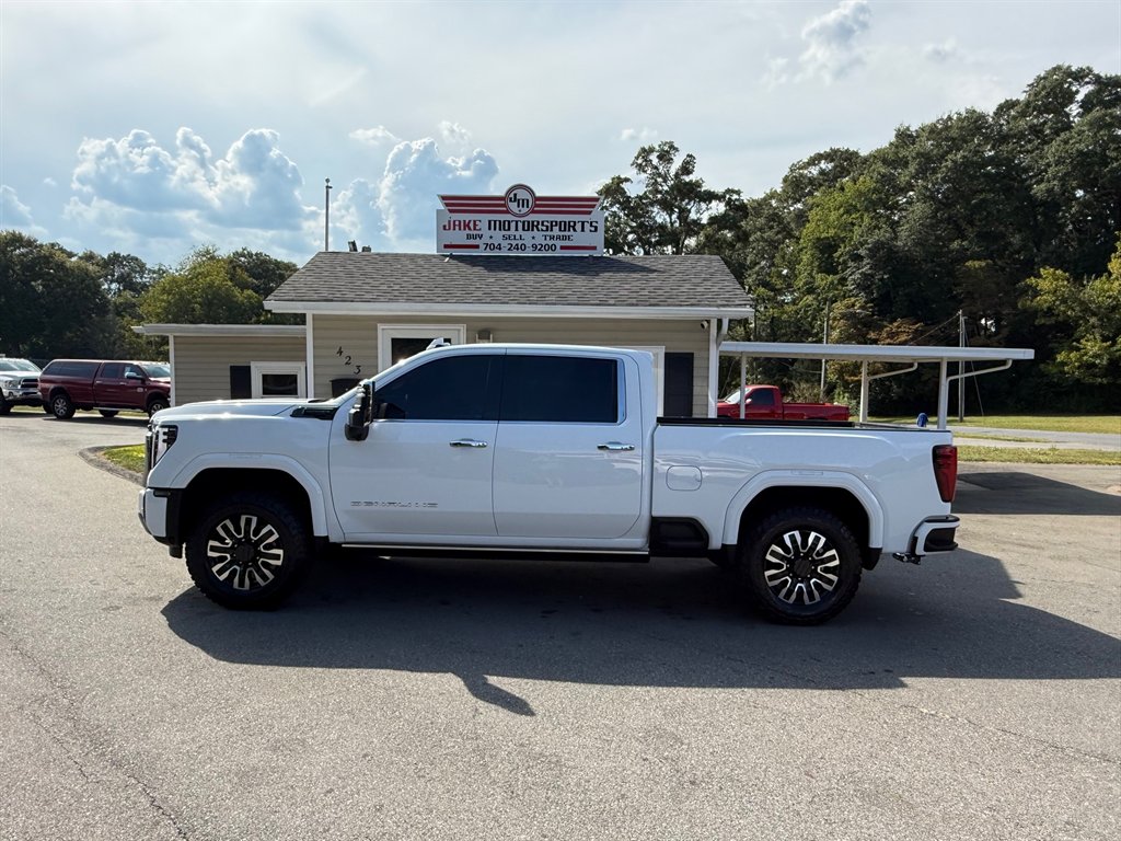 2024 GMC Sierra 2500HD Denali Ultimate's photo