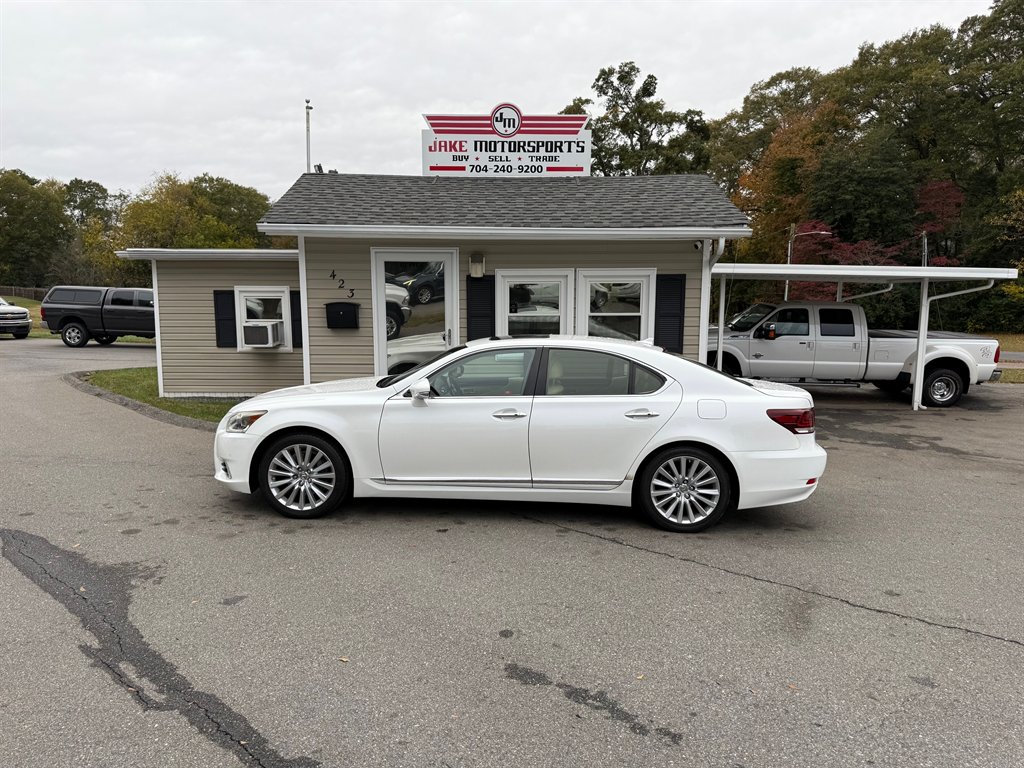 2013 Lexus LS Base
