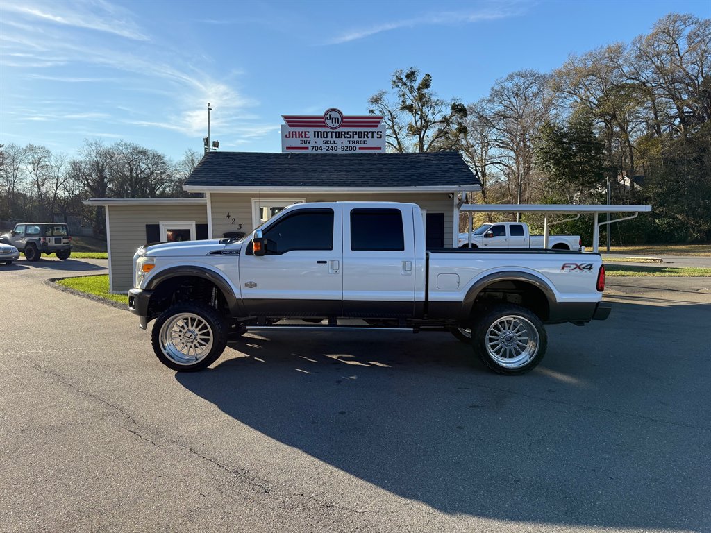 2015 Ford F-250 Super Duty Lariat's photo