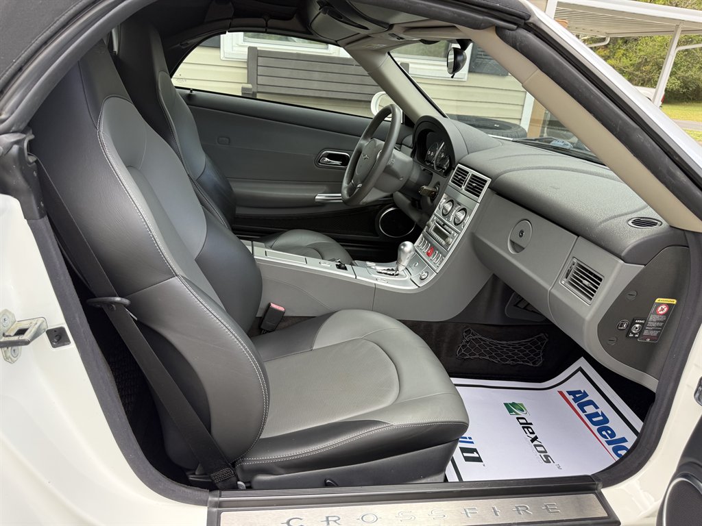 2006 Chrysler Crossfire Limited - Photo 14