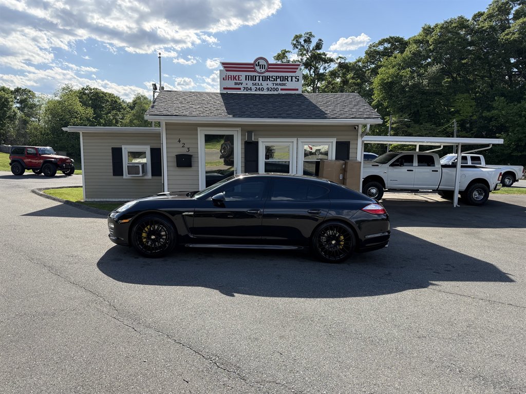 2011 Porsche Panamera Base