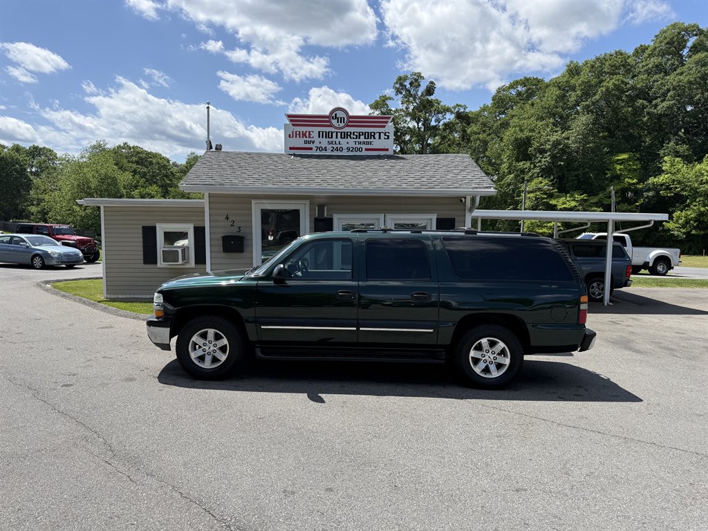 2004 Chevrolet Suburban LS