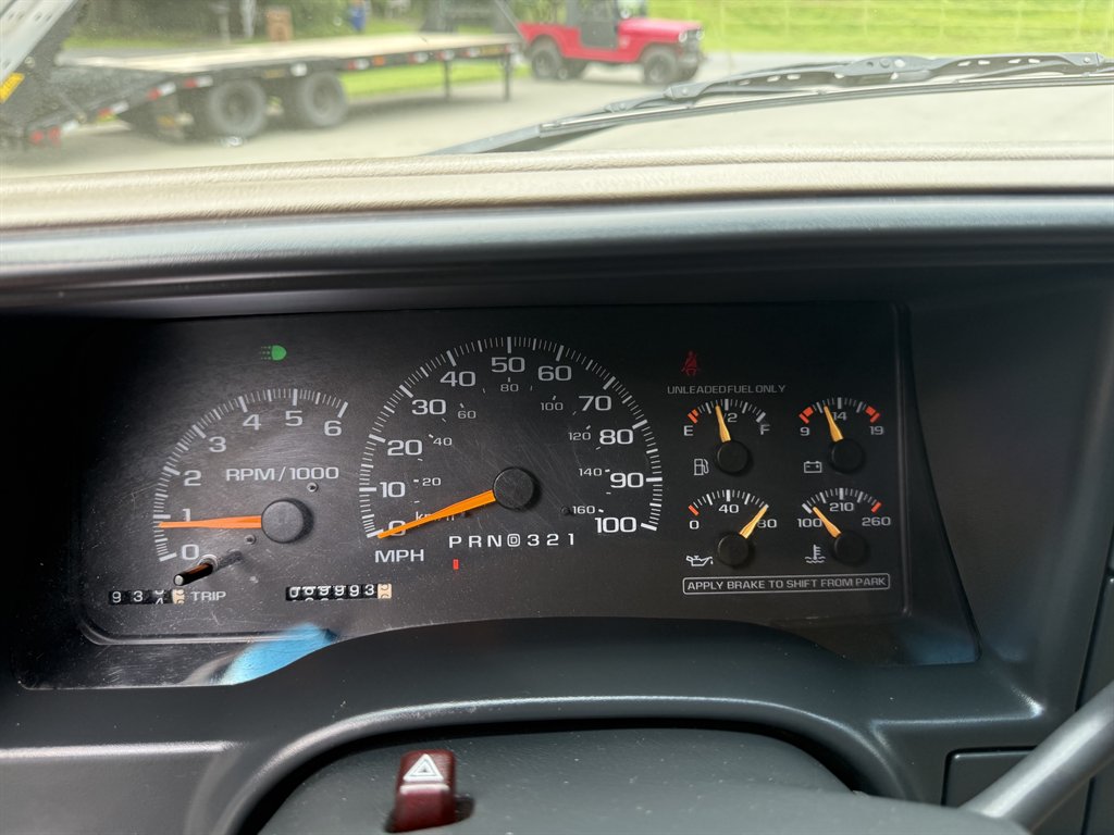 1998 GMC Sierra SL - Photo 9