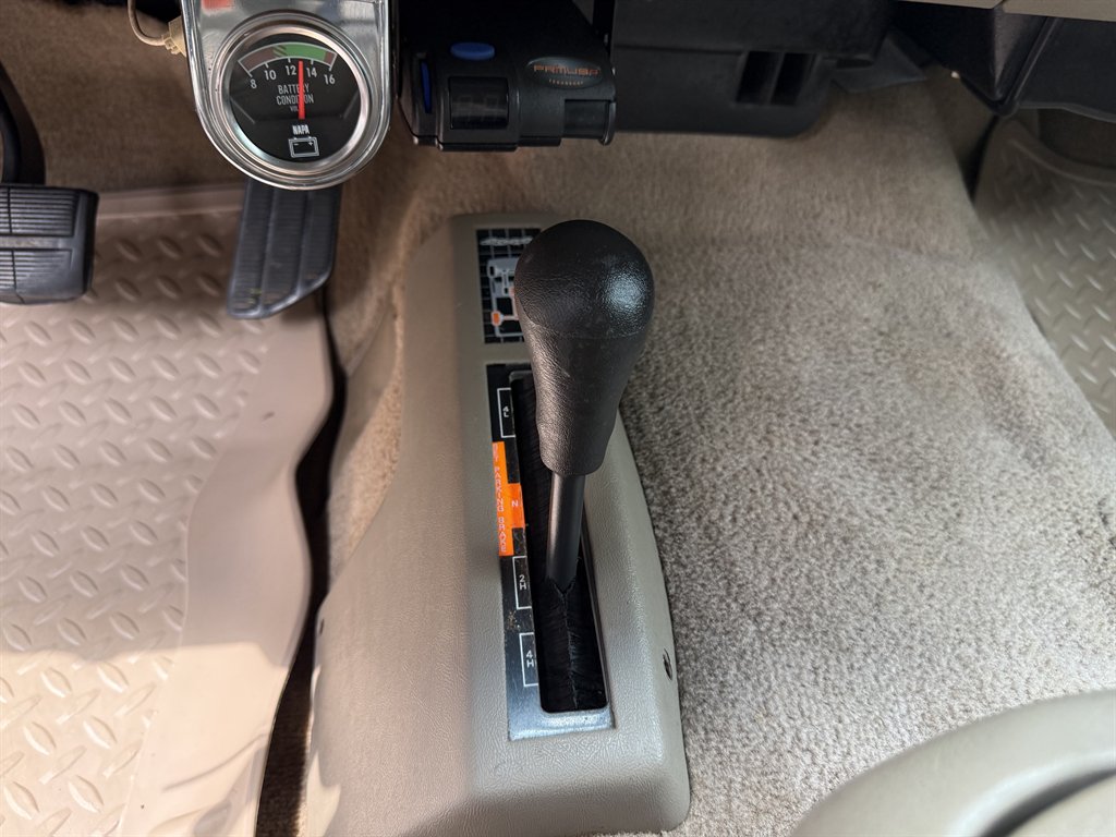 1998 GMC Sierra SL - Photo 11