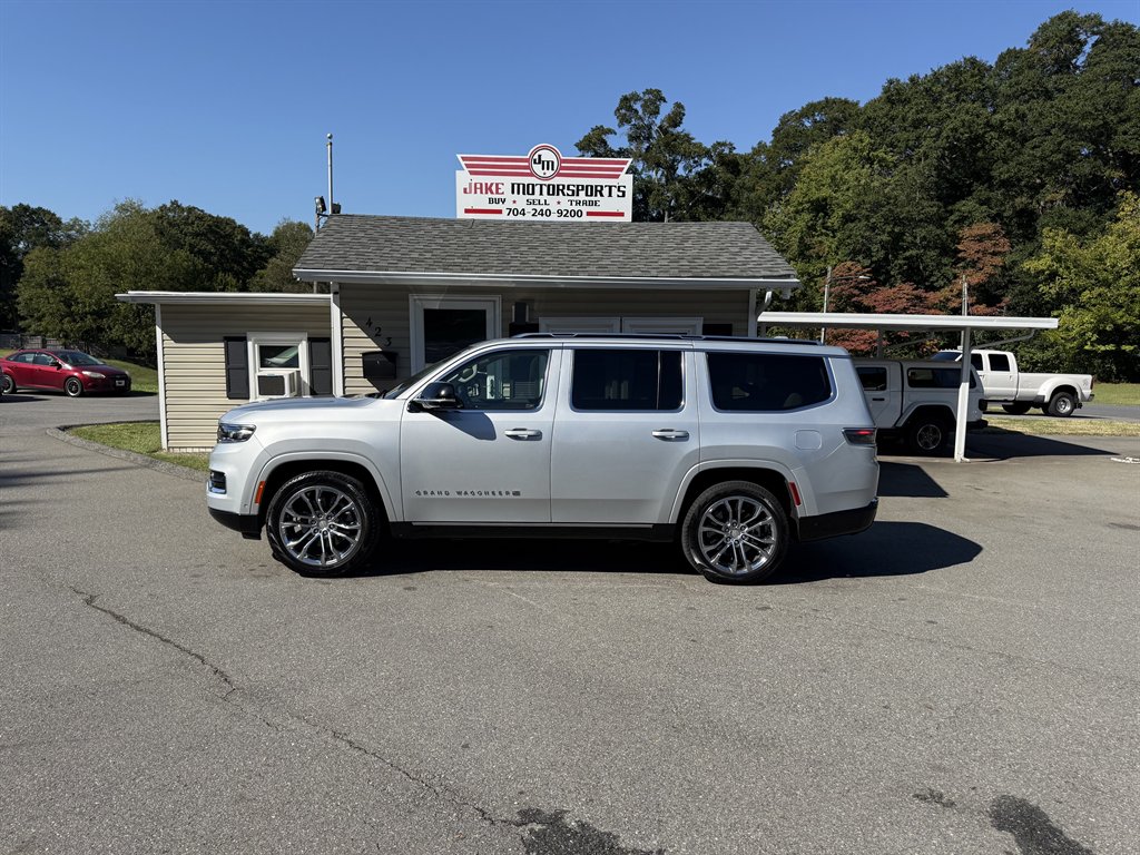 2023 Jeep Grand Wagoneer